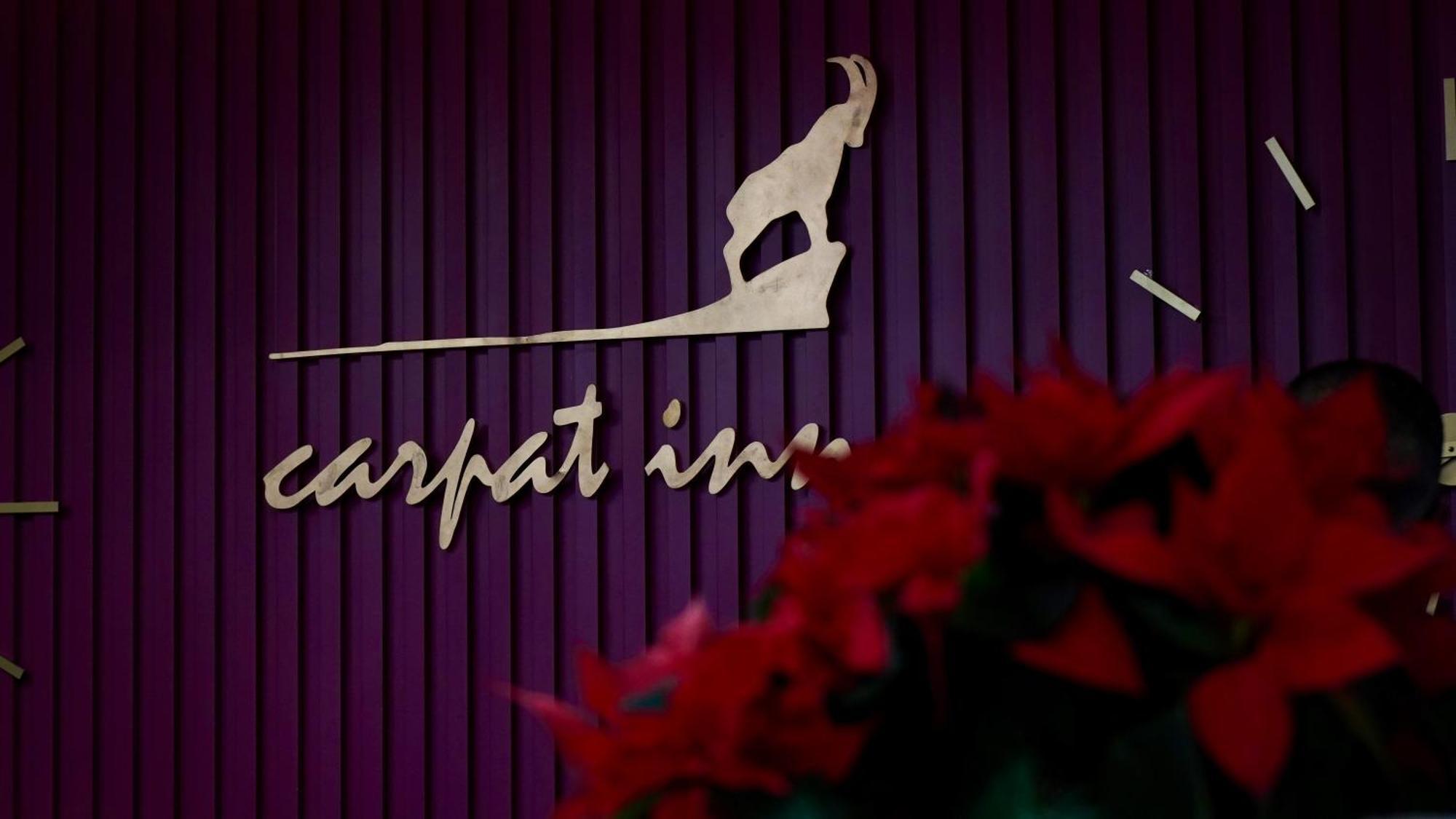 Hotel Carpat Inn 阿祖加 外观 照片
