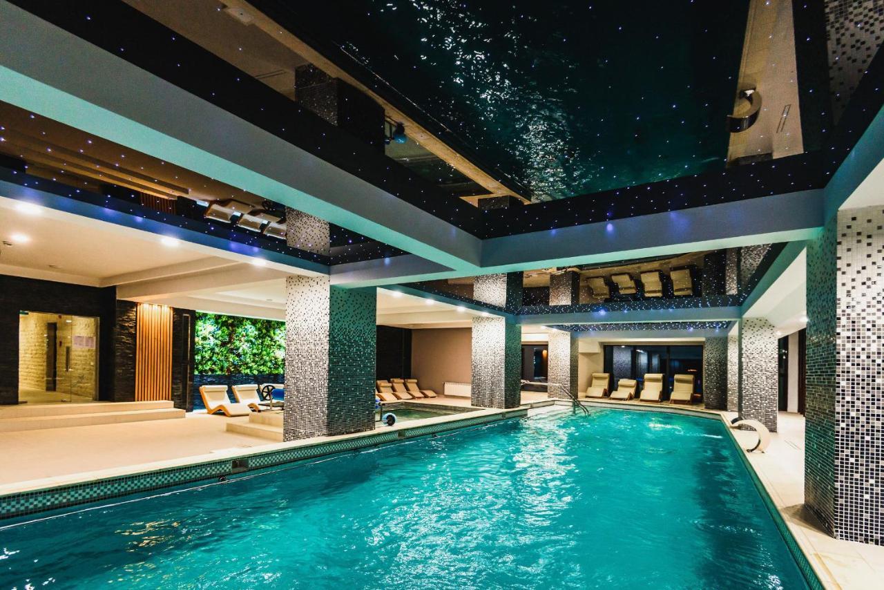 Hotel Carpat Inn 阿祖加 外观 照片