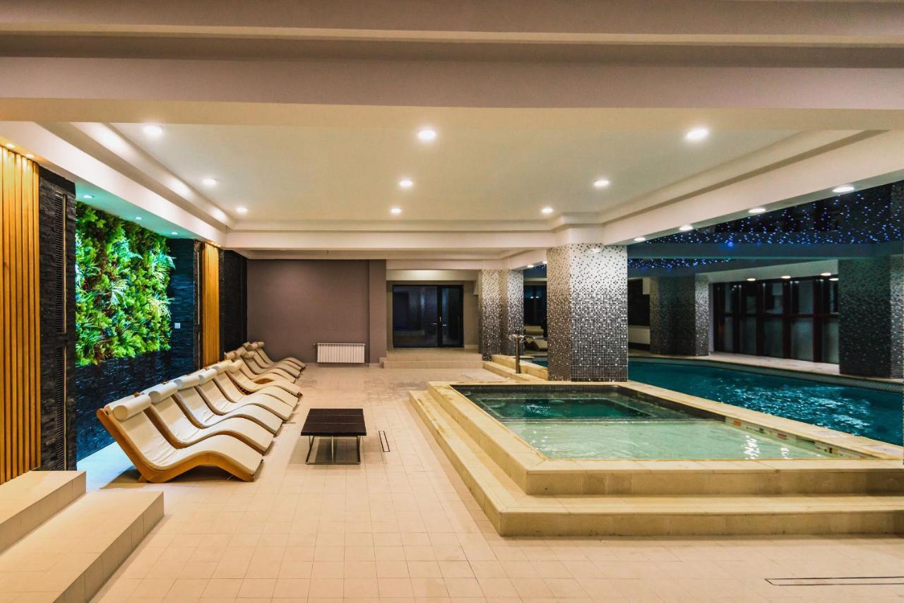 Hotel Carpat Inn 阿祖加 外观 照片