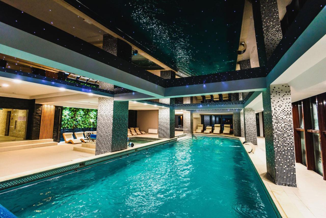 Hotel Carpat Inn 阿祖加 外观 照片