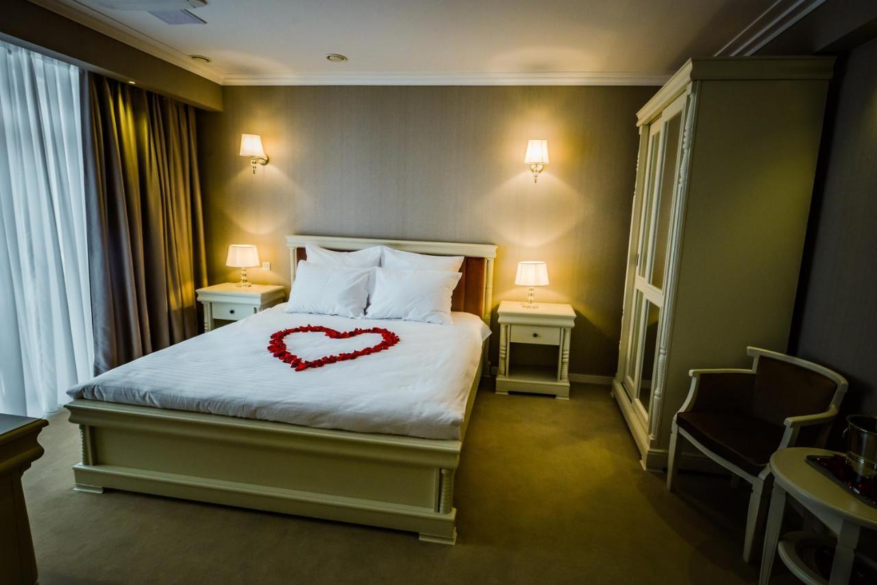 Hotel Carpat Inn 阿祖加 外观 照片