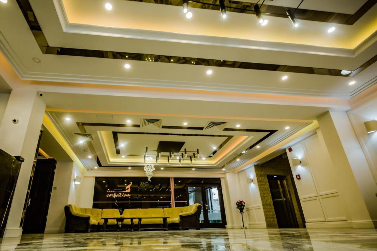 Hotel Carpat Inn 阿祖加 外观 照片